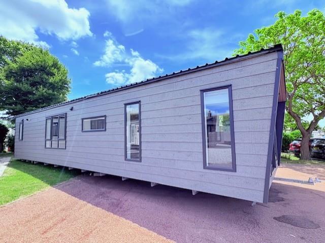 2 bedroom lodge for sale