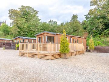 2 bedroom lodge for sale