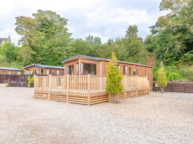 2 bedroom lodge for sale