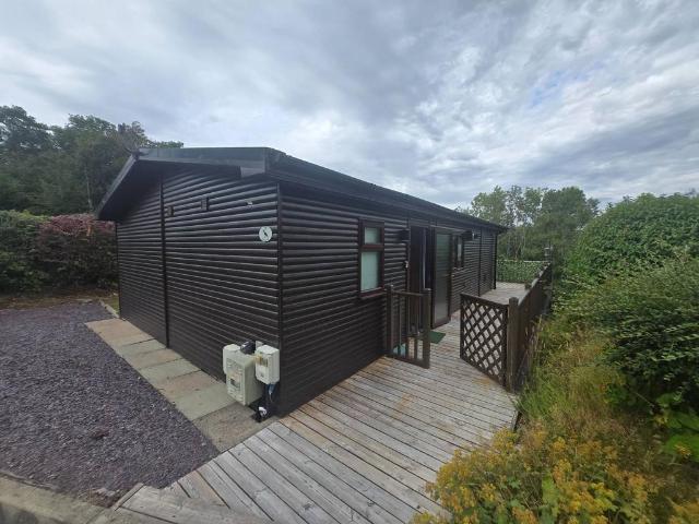 2 bedroom lodge for sale