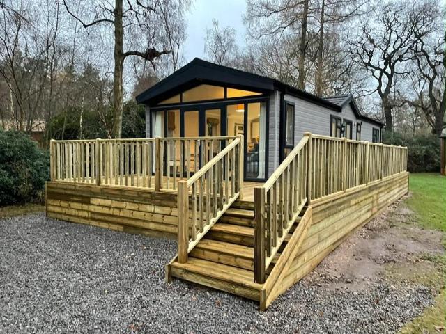 2 bedroom lodge for sale