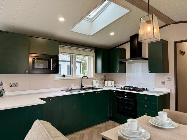 2 bedroom lodge for sale
