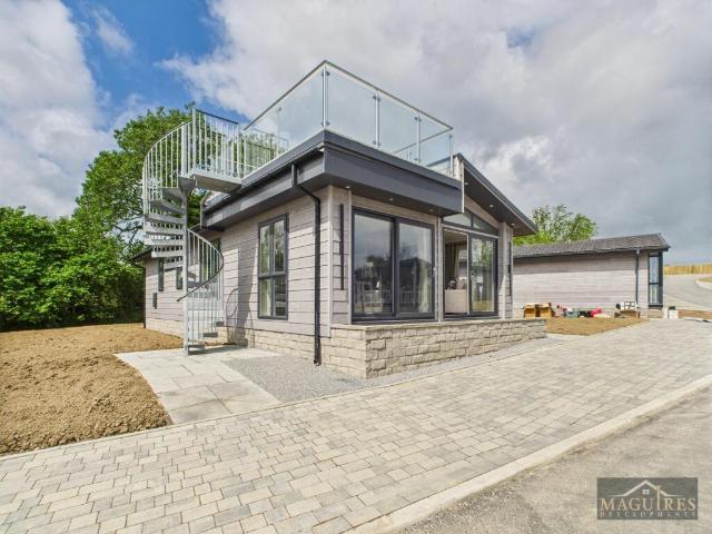 2 bedroom lodge for sale