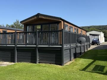 2 bedroom lodge for sale