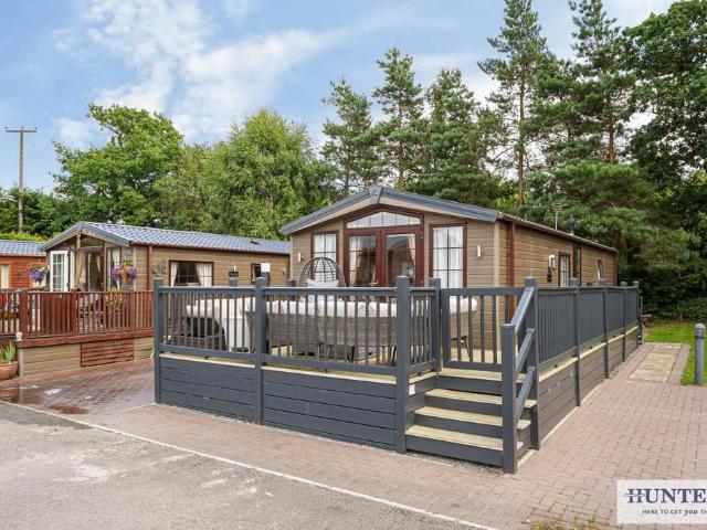 2 bedroom lodge for sale