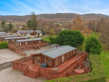 2 bedroom lodge for sale