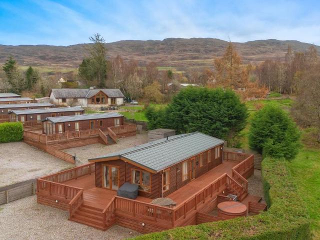 2 bedroom lodge for sale