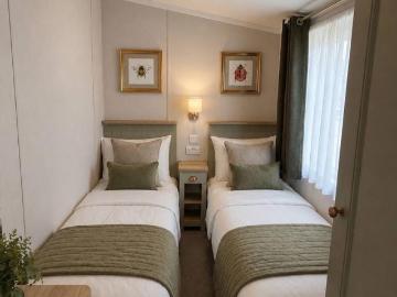 2 bedroom lodge for sale