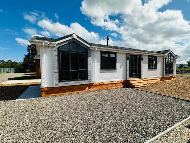 2 bedroom lodge for sale