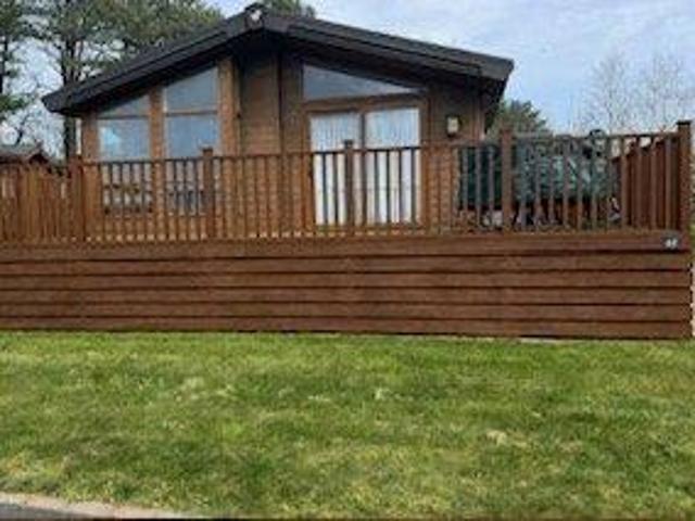 2 bedroom lodge for sale