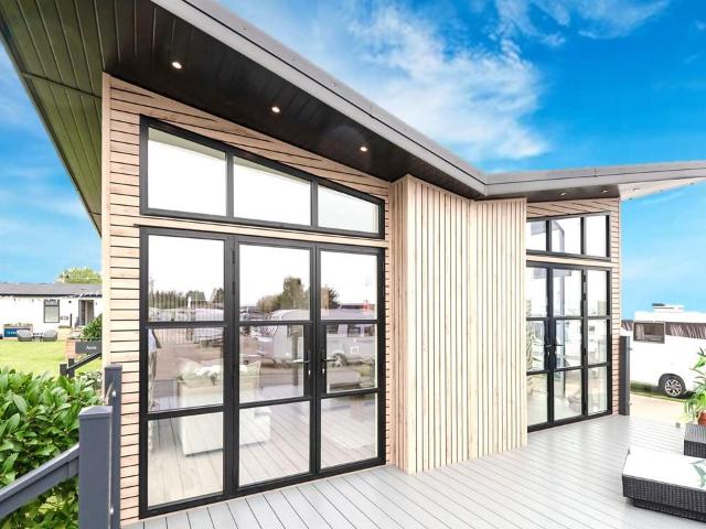 2 bedroom lodge for sale