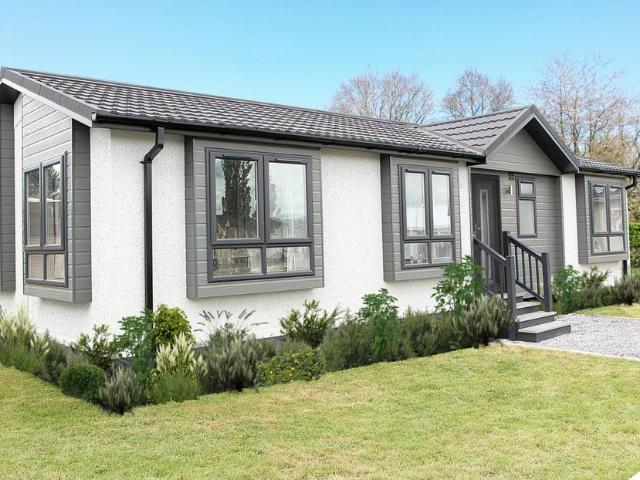 2 bedroom lodge for sale