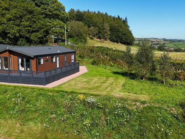 2 bedroom lodge for sale