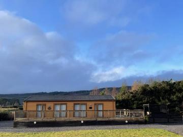 2 bedroom lodge for sale