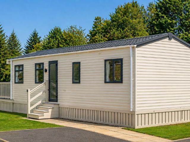 2 bedroom lodge for sale
