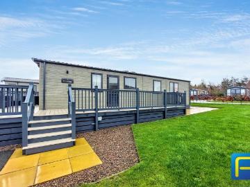 2 bedroom lodge for sale