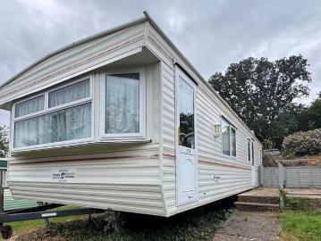 2 bedroom lodge for sale
