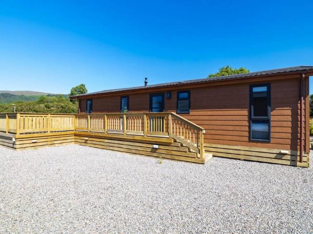 2 bedroom lodge for sale