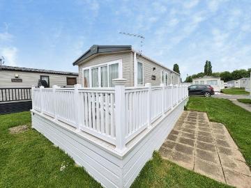 2 bedroom lodge for sale