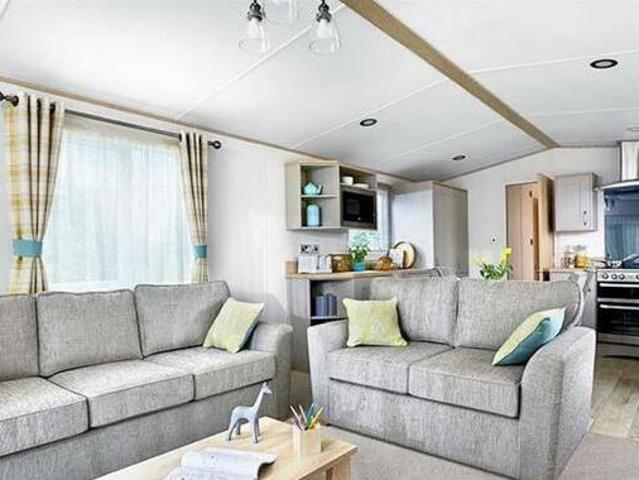 2 Bedroom Lodge For Sale In Humberston, Cleethorpes