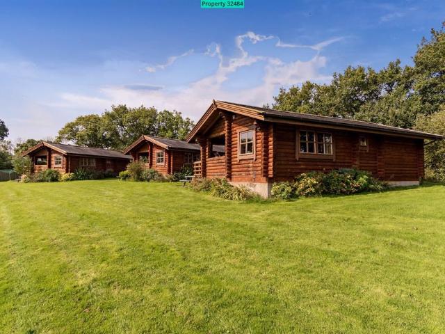 2 bedroom lodge to rent