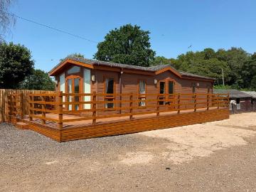 2 bedroom lodge to rent