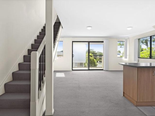 2 BEDROOM LOFT STYLE APARTMENT| PARKSIDE ON WHITBY