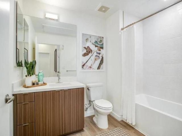 2 bedroom, Long Beach CA 90802 LS105389897