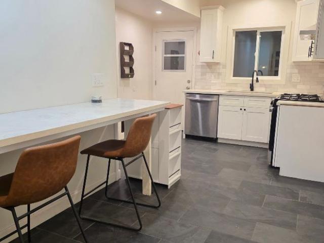 2 bedroom, Long Beach CA 90813 LS105307012