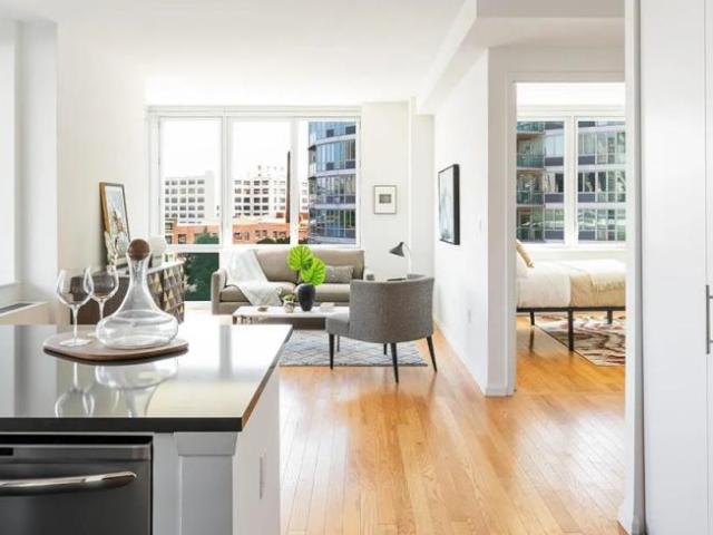 2 bedroom, LONG ISLAND CITY NY 11109 92192637