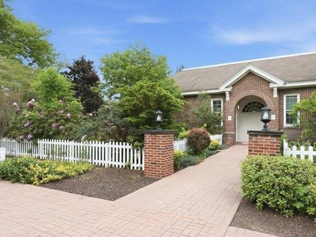 2 bedroom, Longmeadow MA 01106 103499927