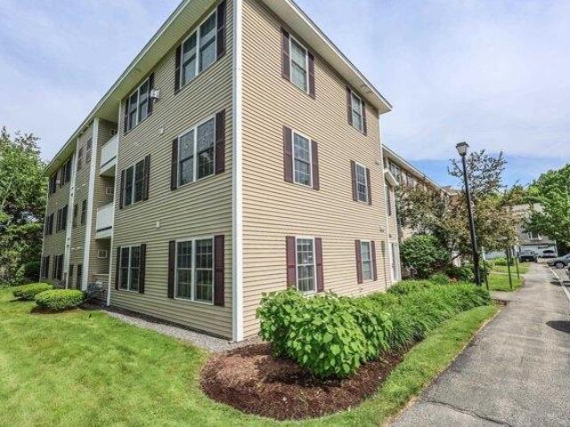 2 bedroom, Londonderry NH 03053 104236758