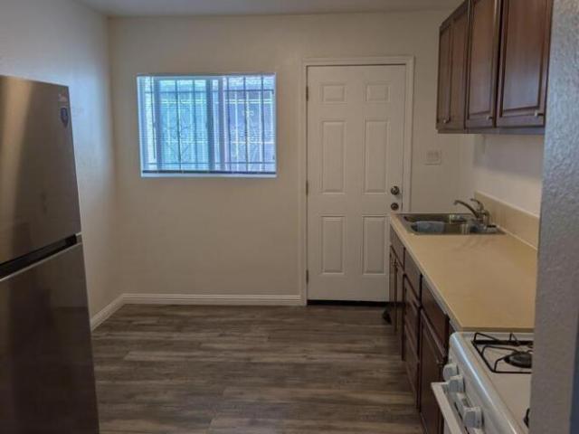 2 bedroom, Los Angeles CA 90001 LS104838967