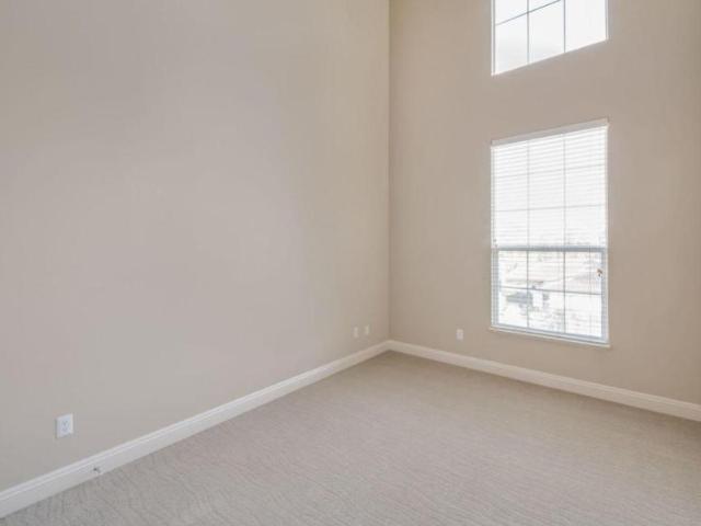2 bedroom, Los Angeles CA 90004 100514219