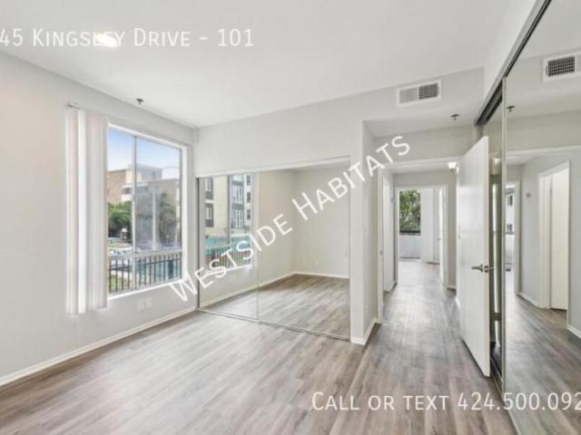 2 bedroom, Los Angeles CA 90005 105097645