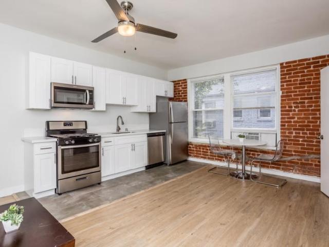2 bedroom, Los Angeles CA 90028 104199320