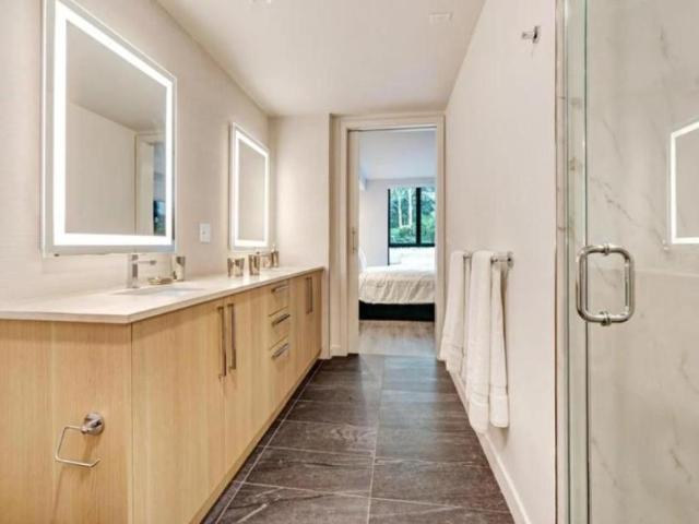 2 bedroom, Los Angeles CA 90028 LS100325488