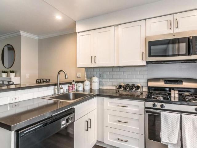 2 bedroom, Los Angeles CA 90034 104967192