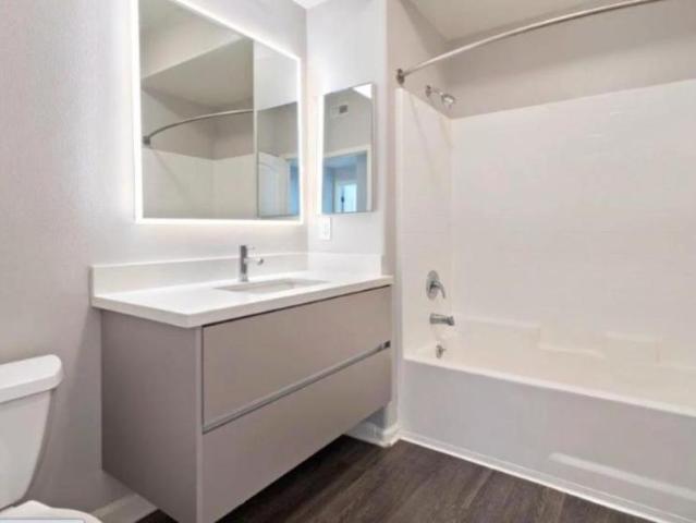 2 bedroom, Los Angeles CA 90036 LS104837274