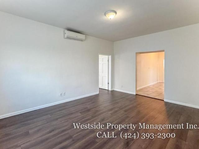 2 bedroom, Los Angeles CA 90037 104662963