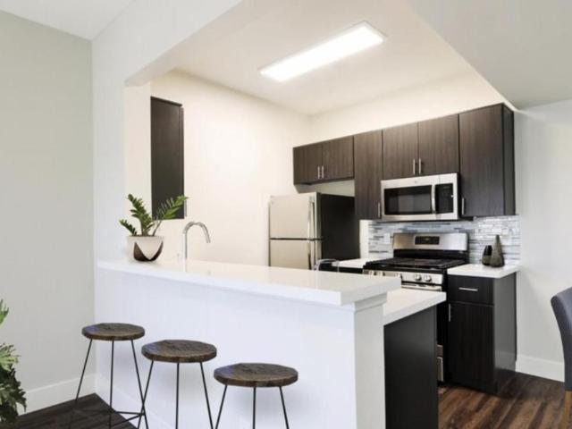 2 bedroom, Los Angeles CA 90045 104999120