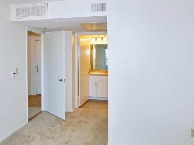 2 bedroom, Los Angeles CA 90045 LS103667752