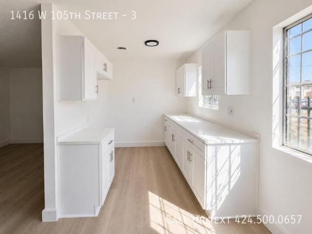 2 bedroom, Los Angeles CA 90047 LS105324329