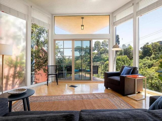 2 bedroom, Los Angeles CA 90068 LS105376643