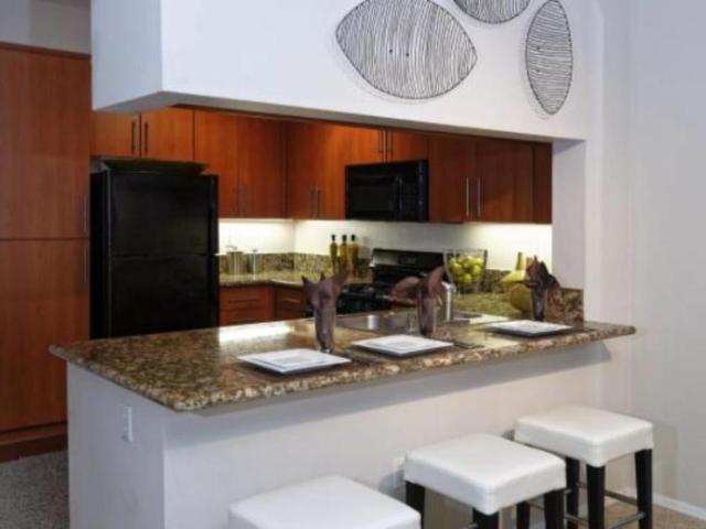 2 bedroom, Los Angeles CA 90094 LS105479740