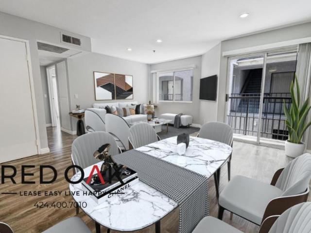 2 bedroom, Los Angeles CA 91601 105044367