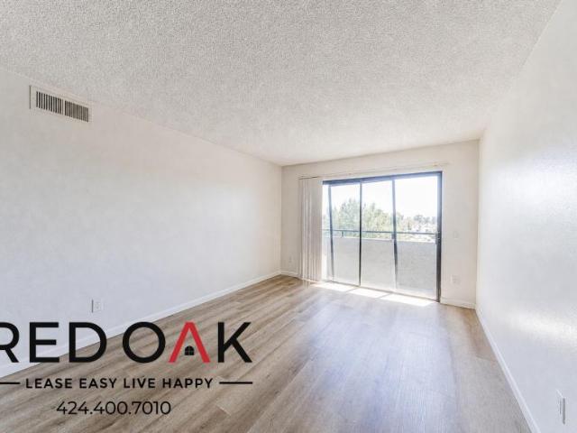 2 bedroom, Los Angeles CA 91606 105210265