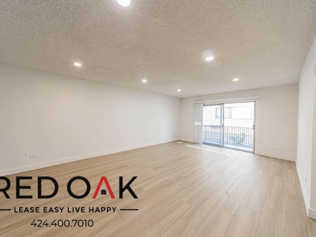 2 bedroom, Los Angeles CA 91607 106279256