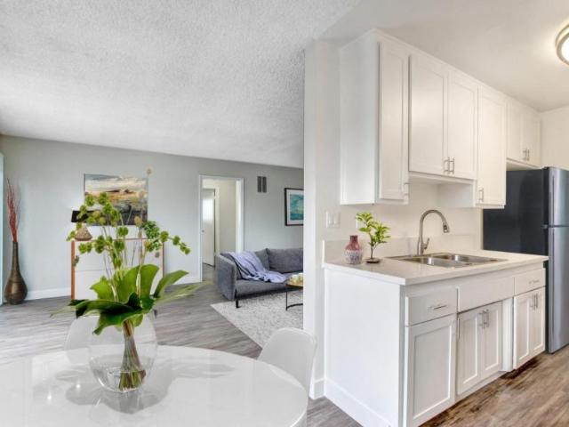 2 bedroom, Los Angeles CA 91331 104573514