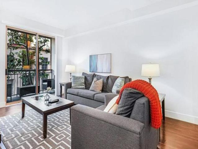 2 bedroom, Los Angeles Los Angeles 90024 4130 104973685